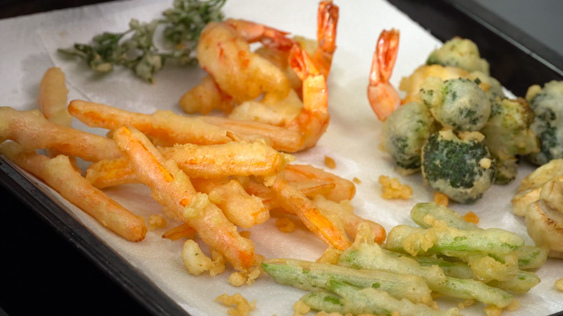 Knuspriges Tempura mit Sweet-Chili-Sauce