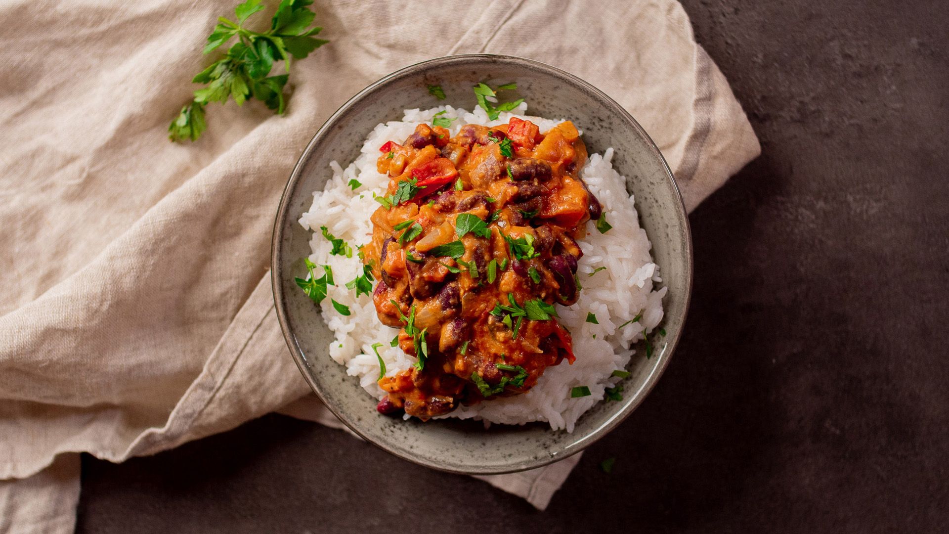 Dieses Pfannengericht mit Erdnussbutter ist traumhaft!
