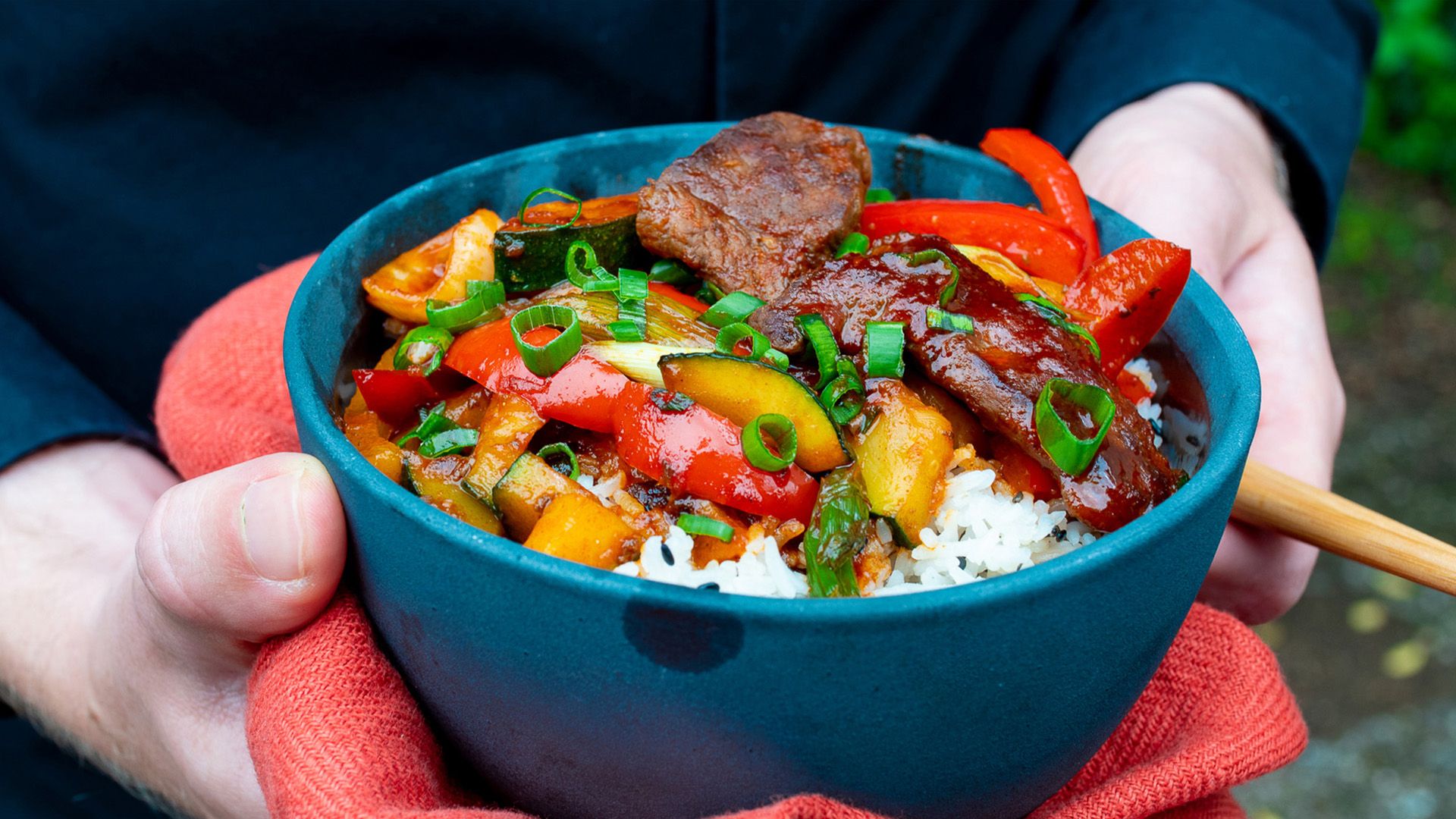 Koreanisches Rindfleisch mit Sesam Reis