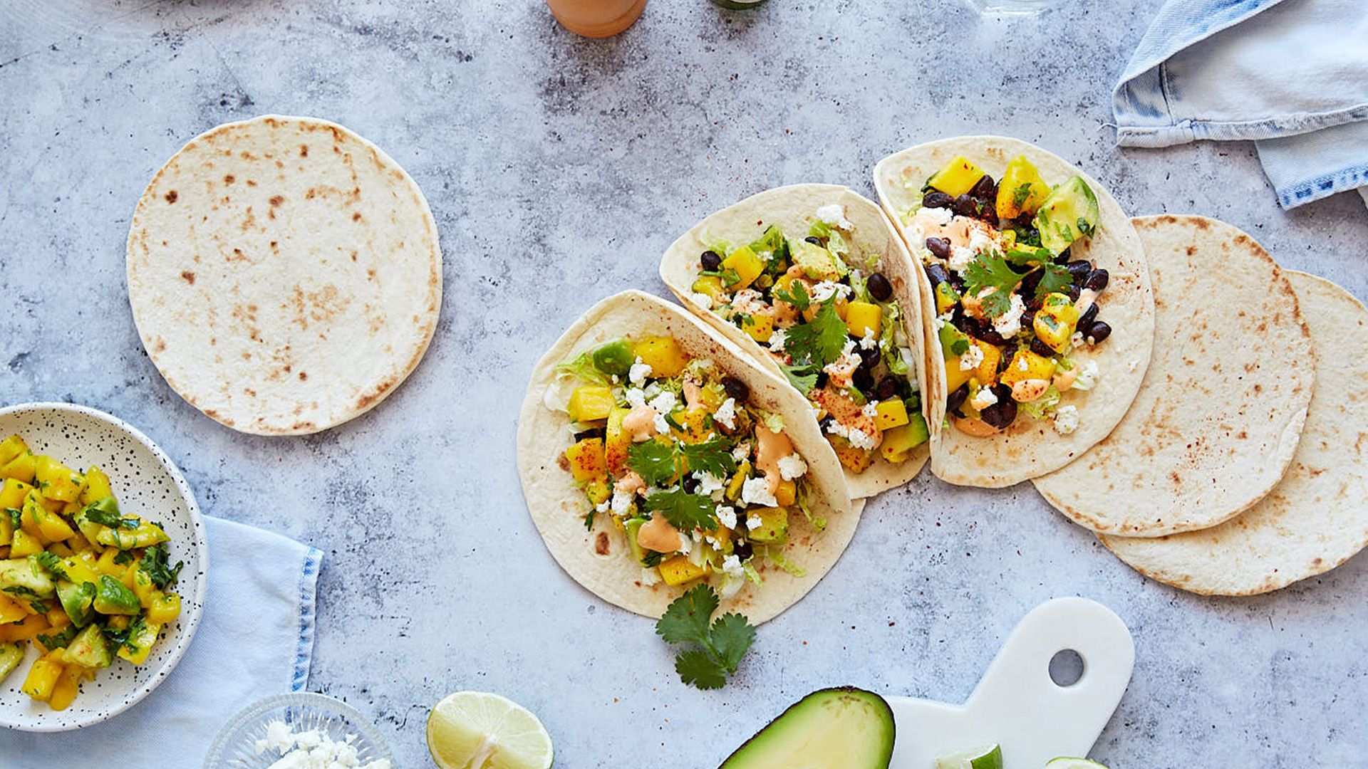 Vegetarische Tacos mit Avocado - Schnelles Sommer-Rezept