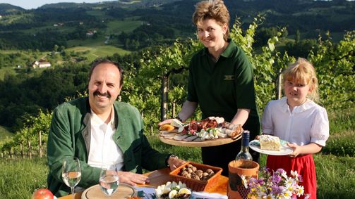 VIP Trip - Prominente auf Reisen 3 VIP Trip - Prominente auf Reisen 3 - Staffel 1 Folge 4: Steiermark mit Johann Lafer