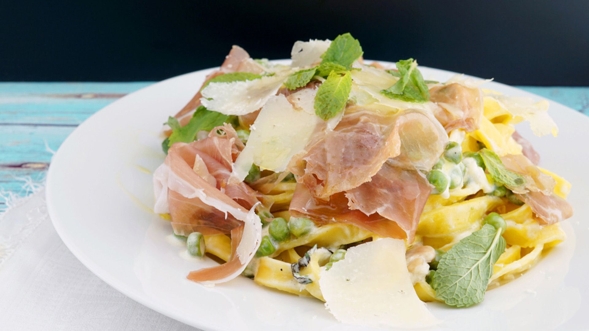 Schnelle Pasta mit Erbsen