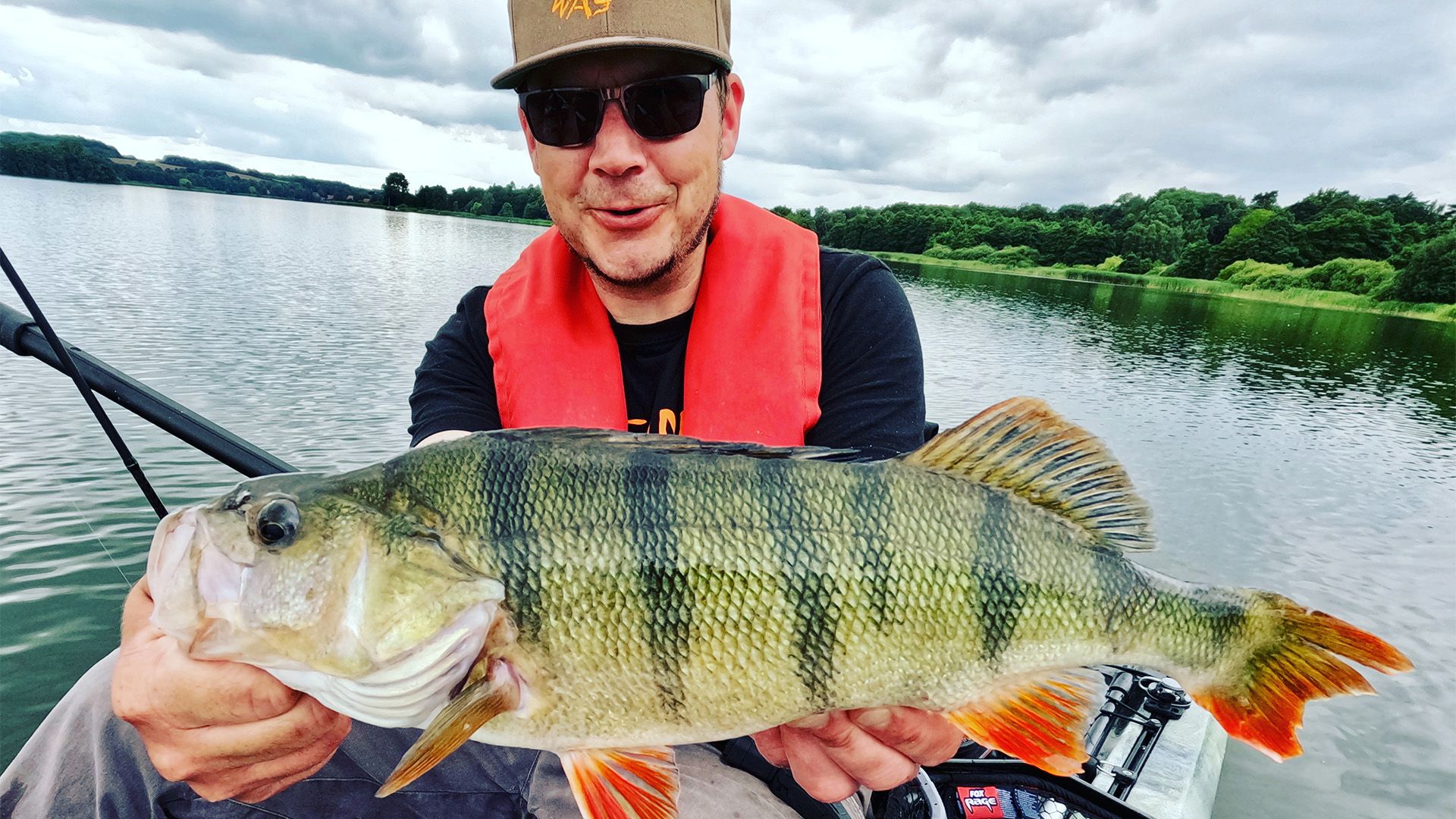 Mit dem Kayak auf Barsche