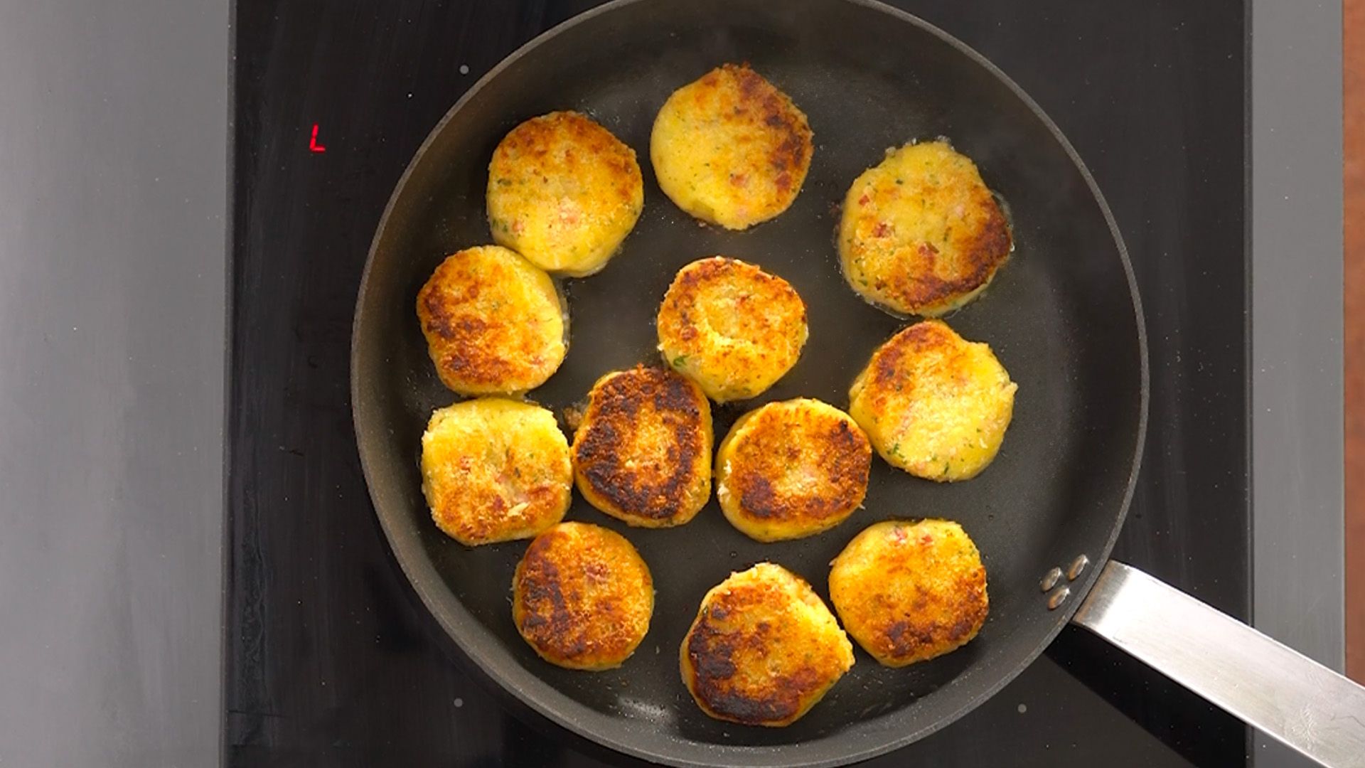 Kartoffeltaler oder Pommes Macaire