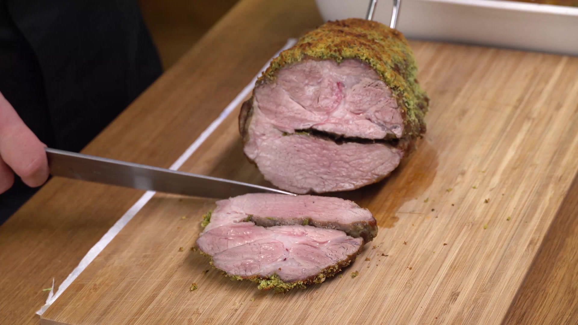 Schweinebraten Toskanische Art mit Kräuterkruste