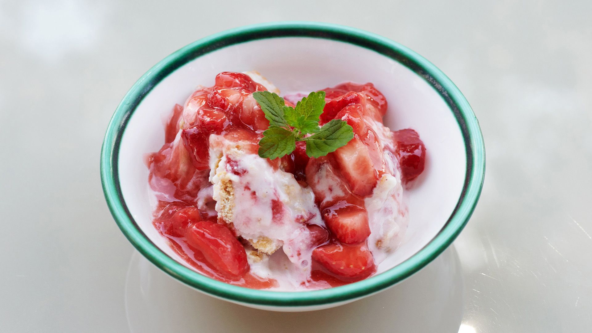 Strawberry-Cheesecake-Eis