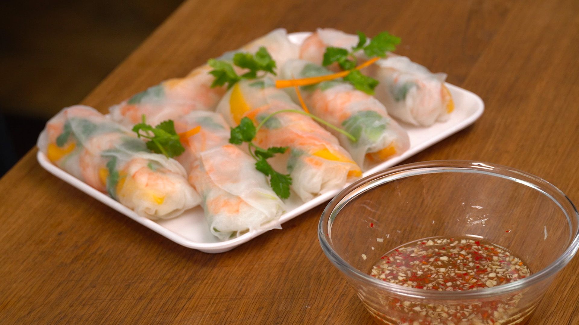 Vietnamesische Sommerrollen/Glücksrollen mit Shrimps