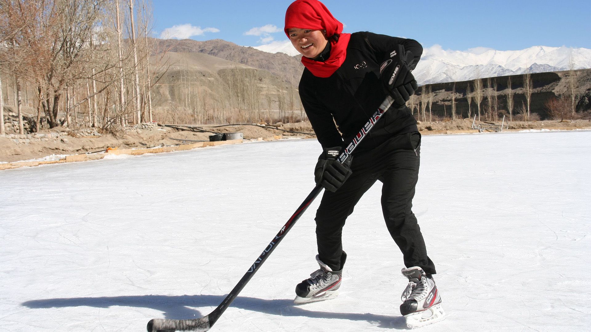 Eishockey - Mädchentraum im Himalaya