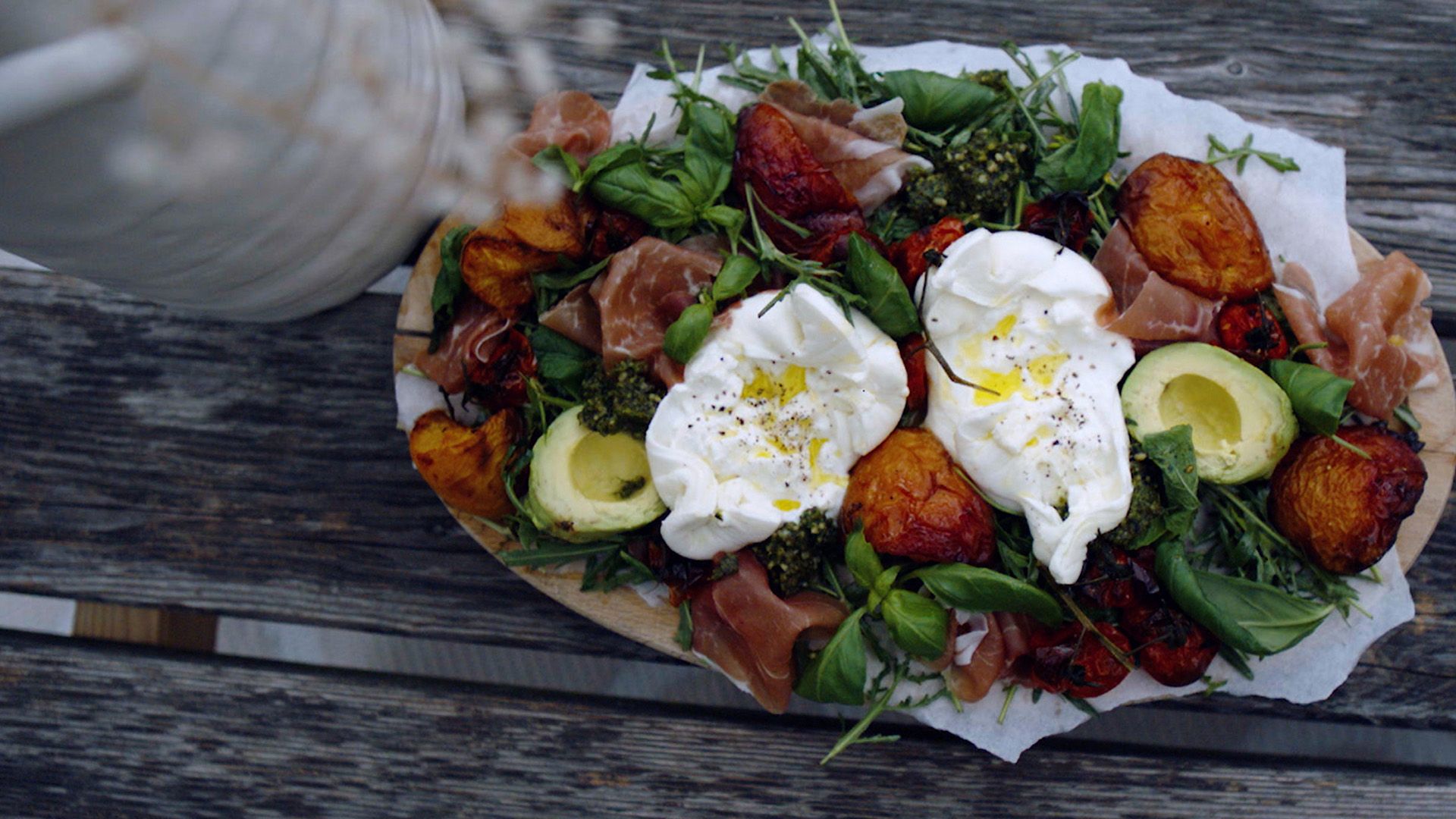 Pfirsich Burrata Salat