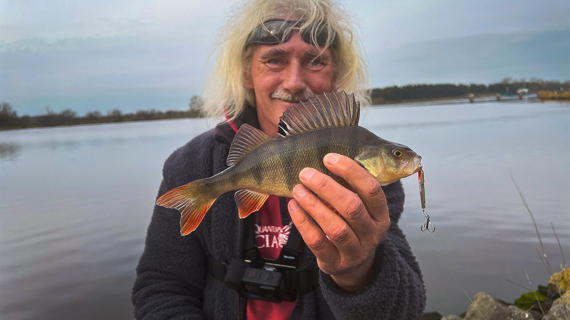 Mit Janne auf Zander am Kanal