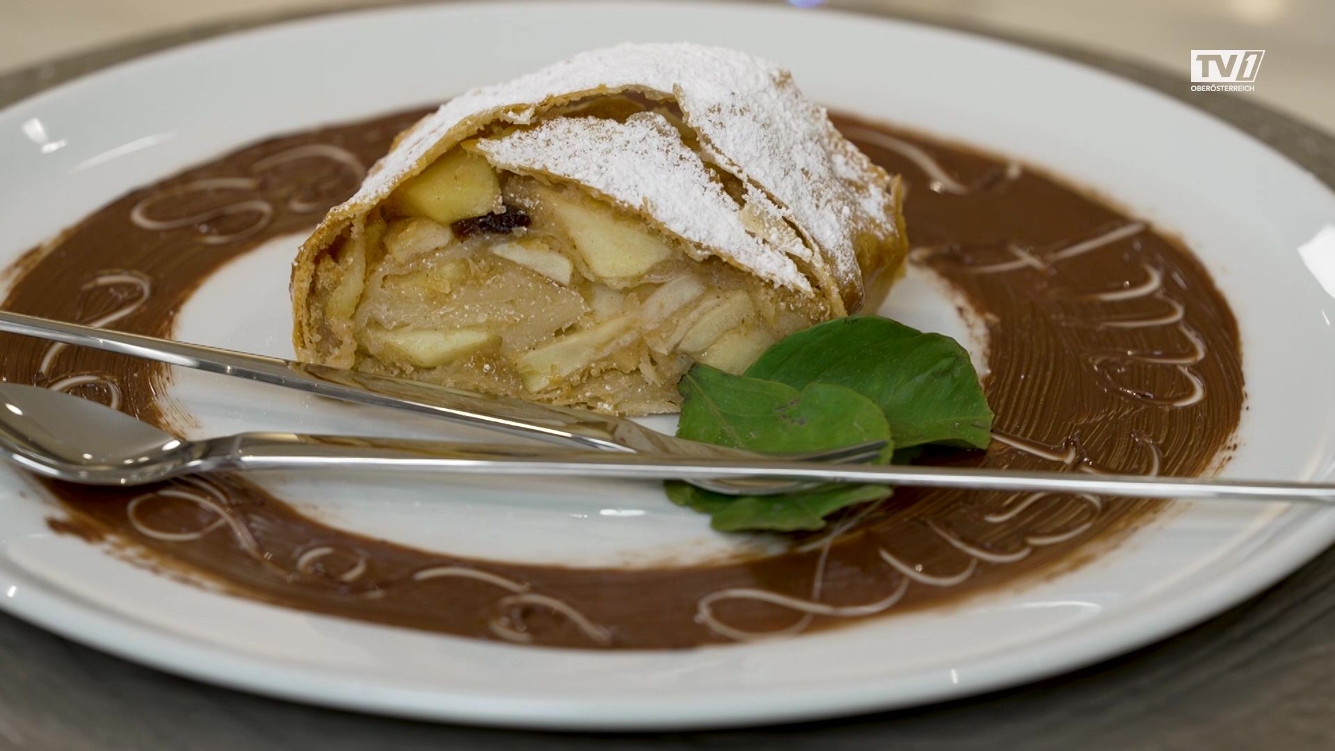 Wiener Apfelstrudel