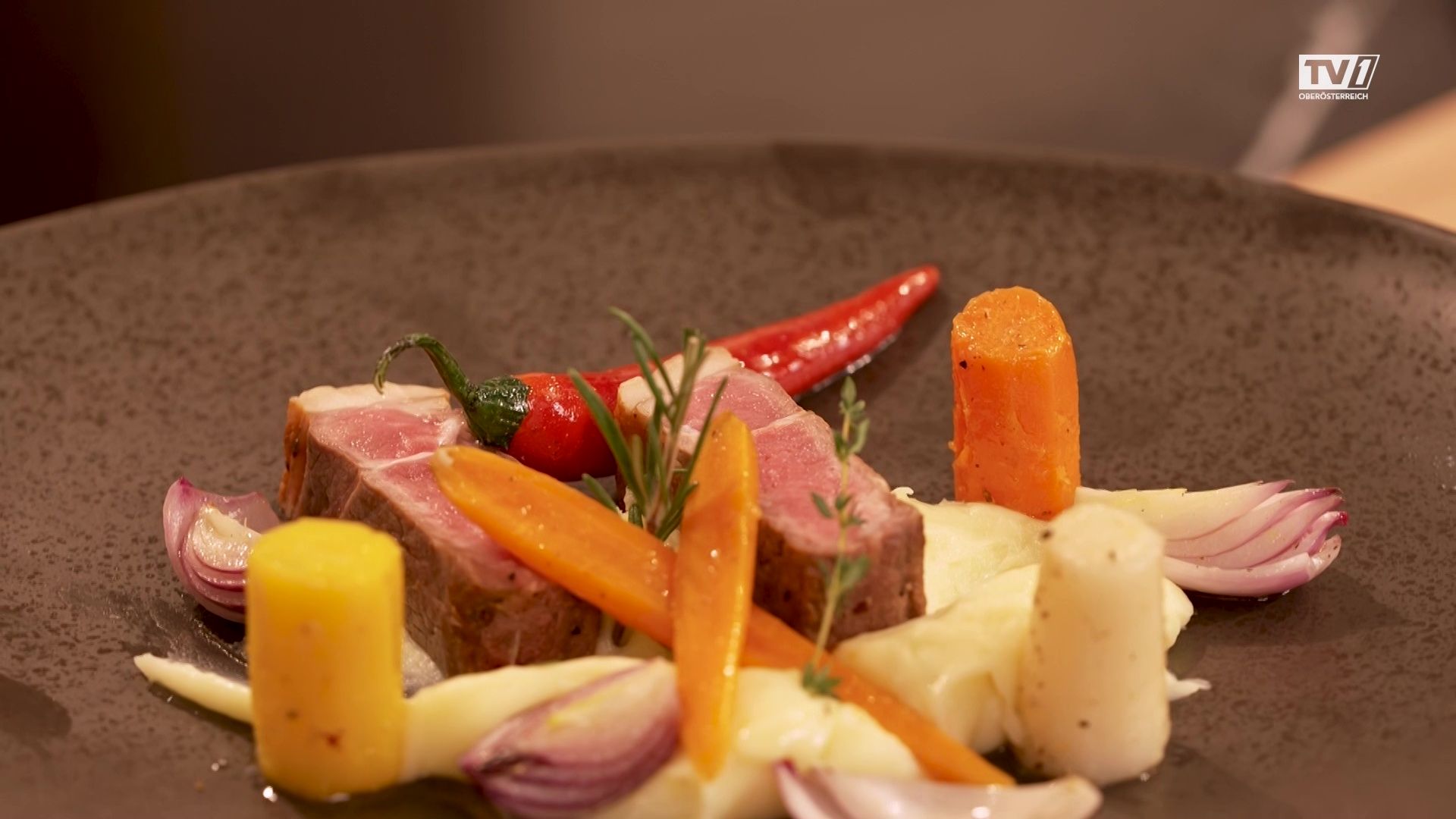 Entrecote mit Erdäpfelcreme und Wintergemüse