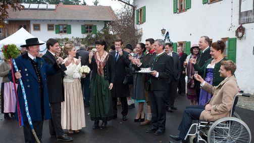 Herzflimmern – Die Klinik am See Herzflimmern, Staffel 11 Folge 1: Folge 200