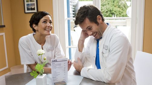 Herzflimmern Herzflimmern - Die Klinik am See, Staffel 1 Folge 8: Folge 8