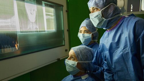 Dr. Klein Dr. Klein, Staffel 5 Folge 1: Aller Anfang ist schwer - Teil 1