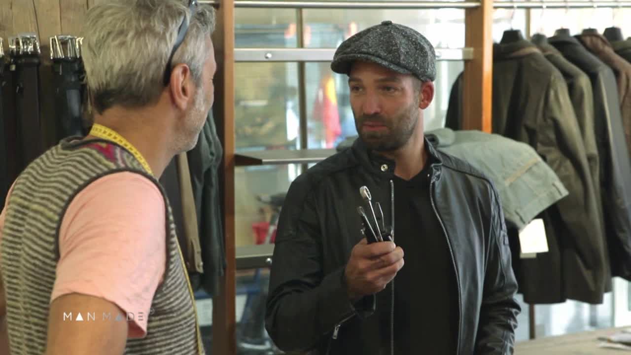 Niels in der Lederwerkstatt