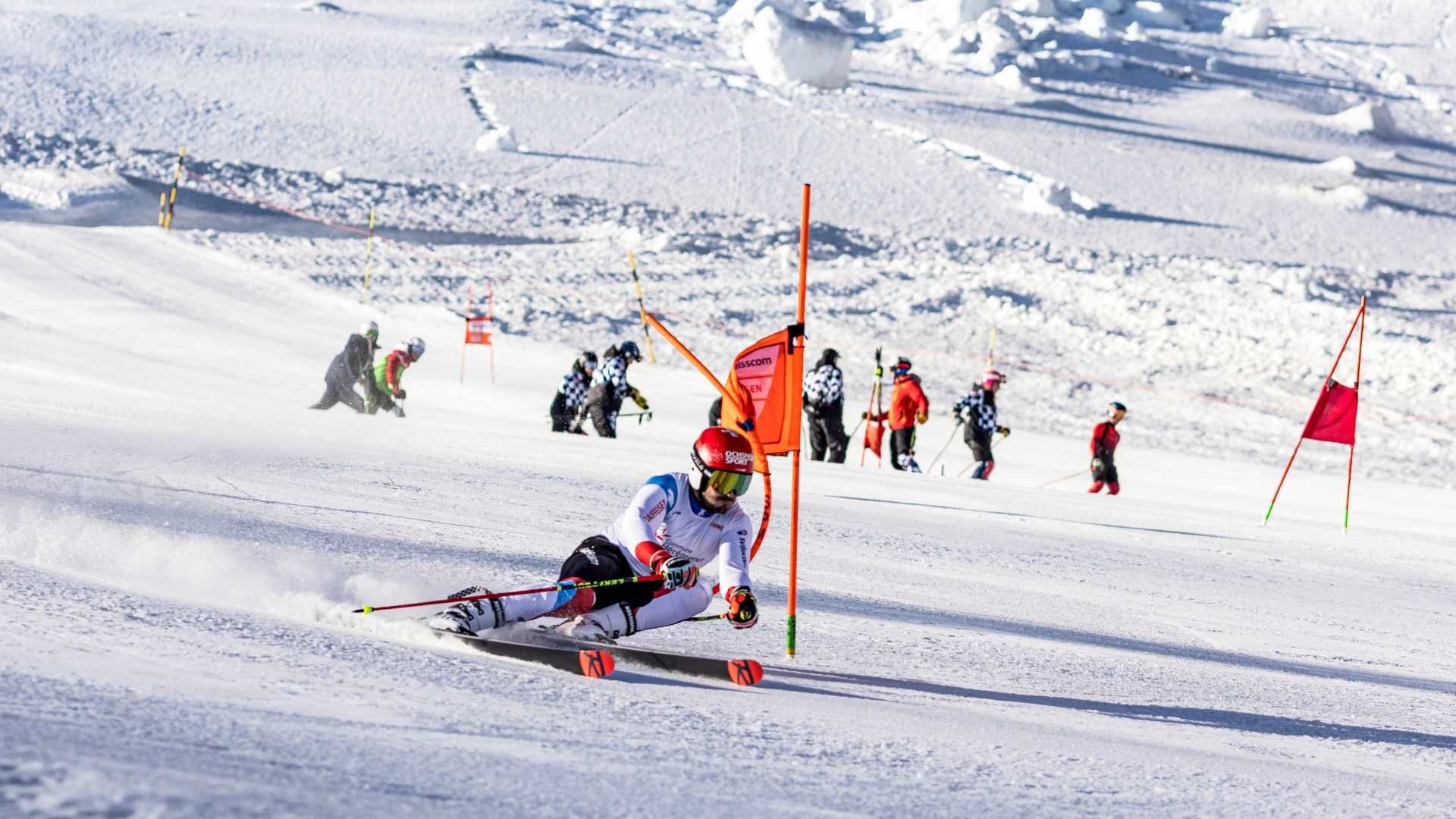Bending Gates S1 E6: Im Rampenlicht des Skizirkus