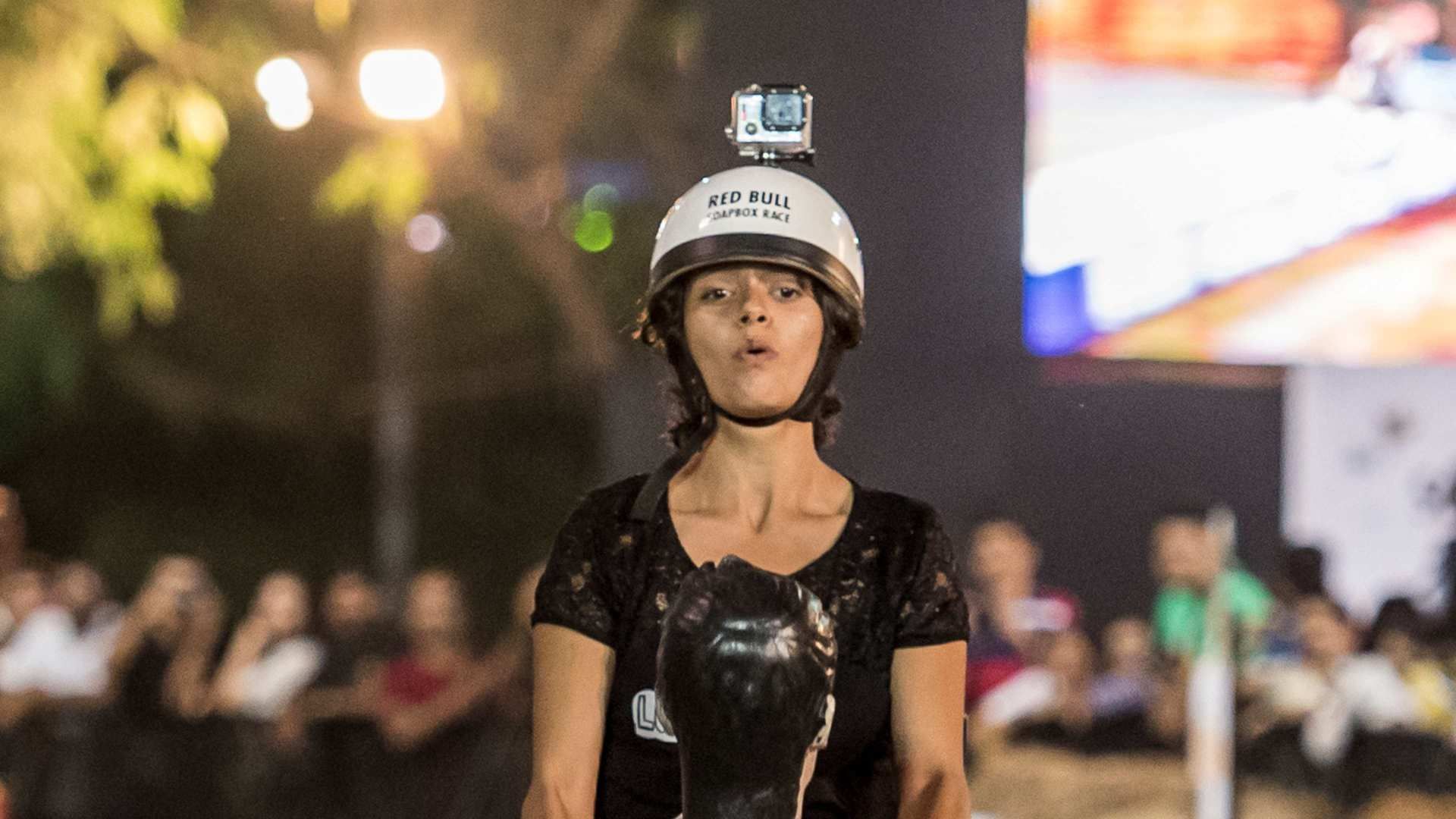 Red Bull Seifenkistenrennen Mumbai S4 E2