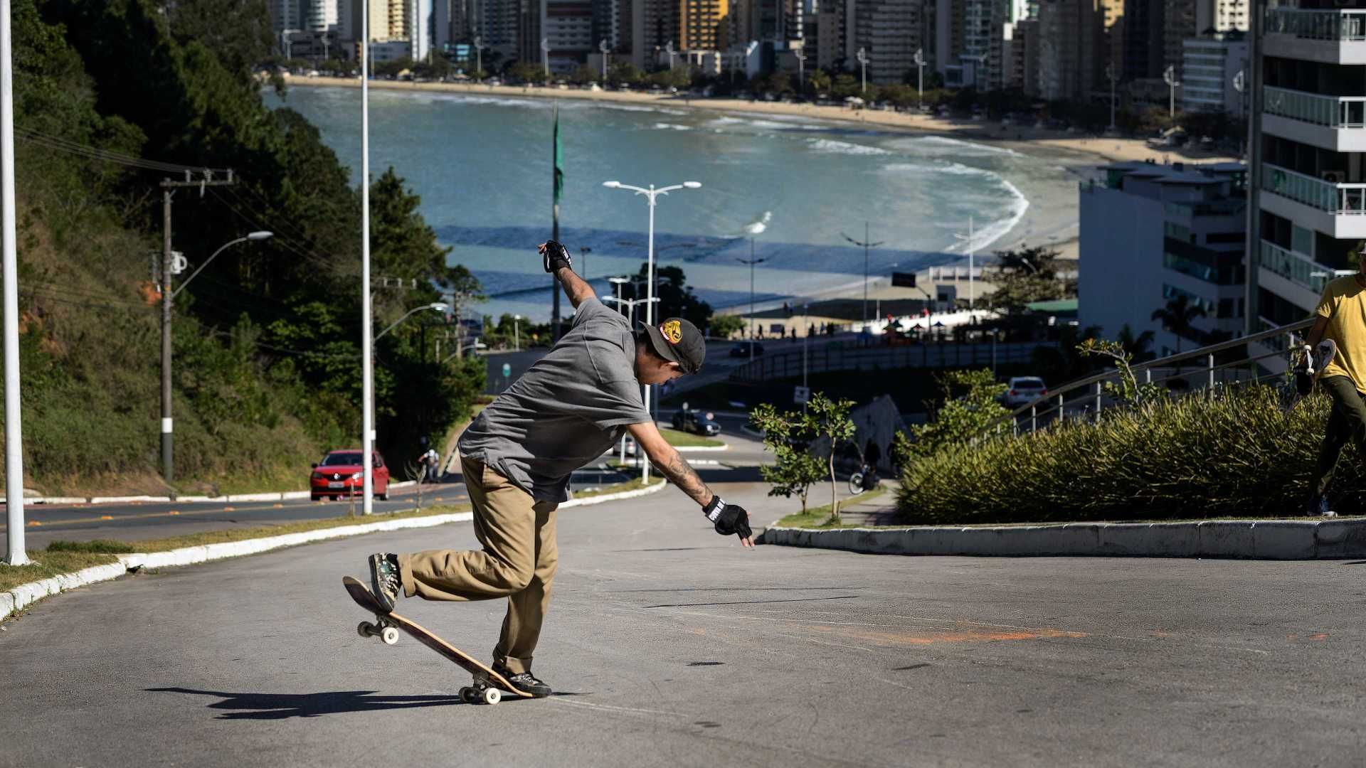 Downhill-Skaten in Brasilien