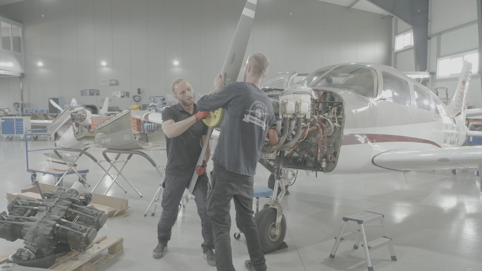 Feinmechanik und Kunstflug