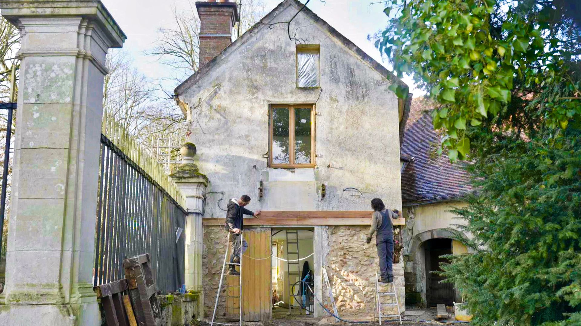 Das marode Torhaus – Teil 1