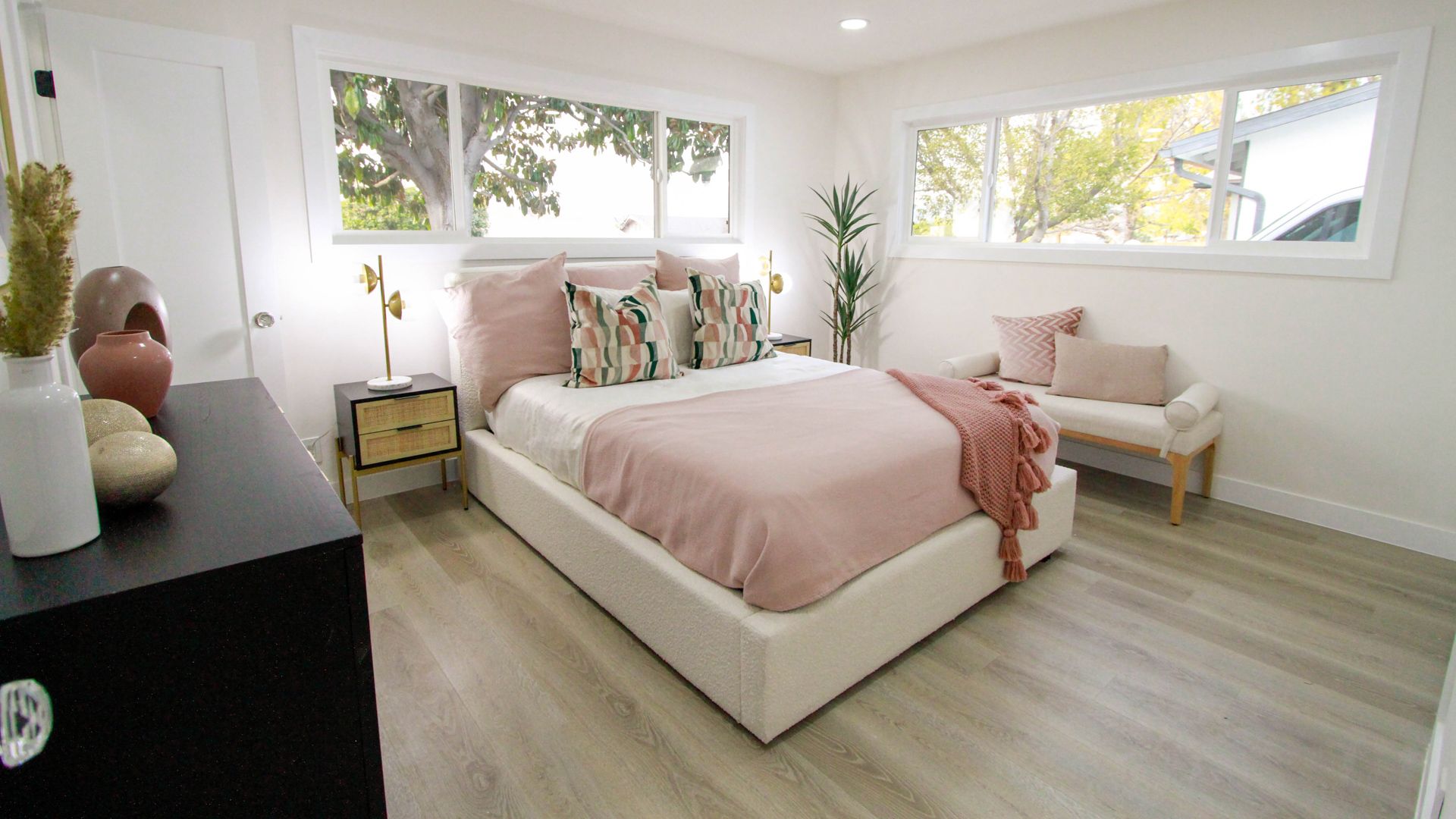 Rosa Haus im 50s-Look