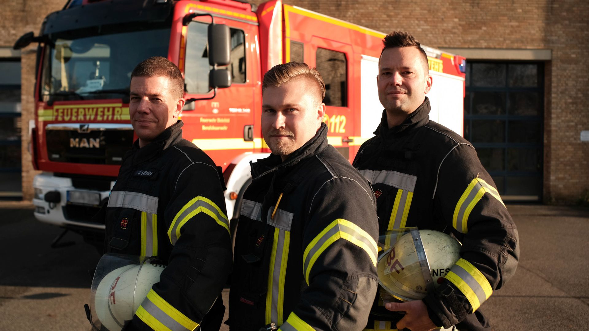 Bewusstloser Mann in brennender Wohnung