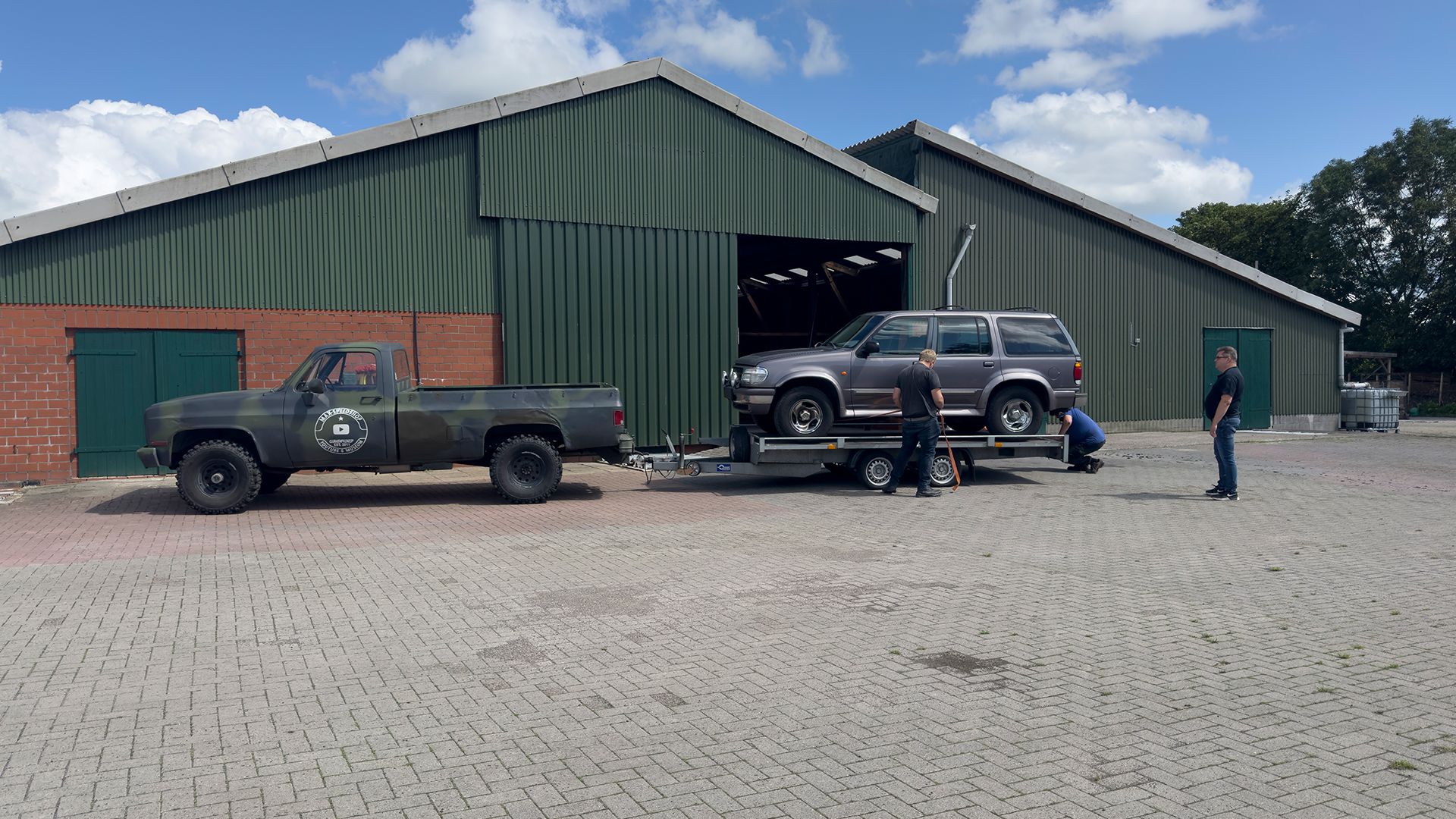 Besuch beim Oldtimerkönig von Ghana