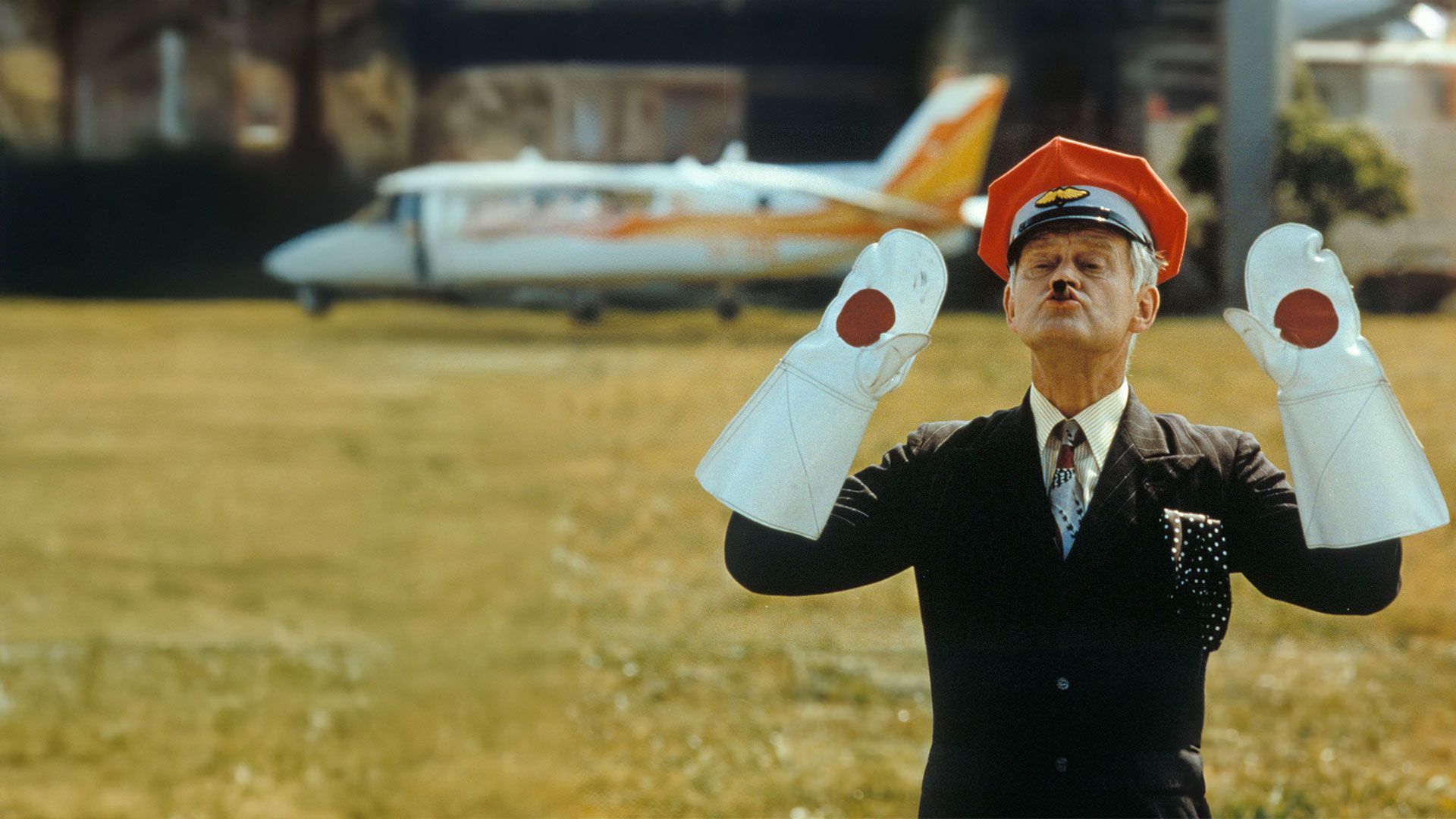 Die Olsenbande steigt aufs Dach