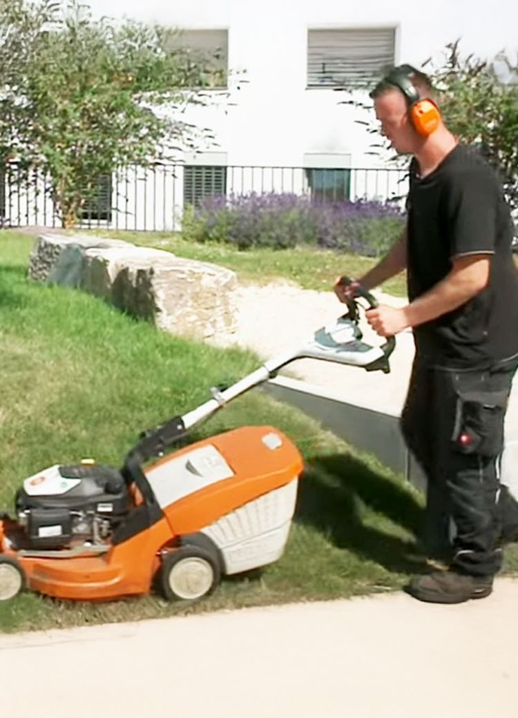 Knochenjob Hausmeister: So hart ist der Job wirklich!