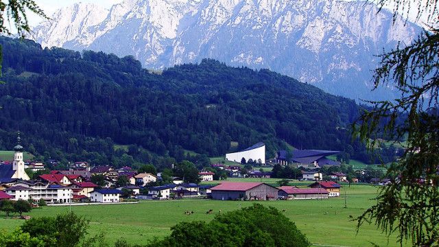 Weltstars im Grünen - Die Tiroler Festspiele in Erl