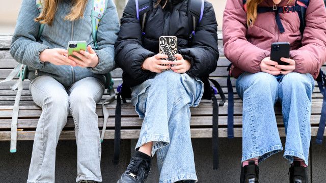 Generation Chatbot: Die Schule und das Handy