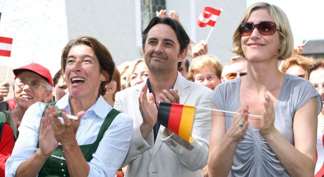 Vier Frauen und ein Todesfall (2/6): Blutsbande