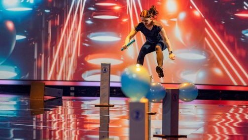 Klein gegen Groß - Das unglaubliche Duell Klein gegen Groß - Das unglaubliche Duell Folge 17: Klein gegen groß: Staffellauf mit Anna Veith, Maria Höfl-Riesch und Carlo Janka