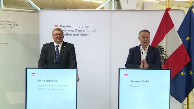 Doorsteps vor dem Symposium zu "Medien und Demokratie"