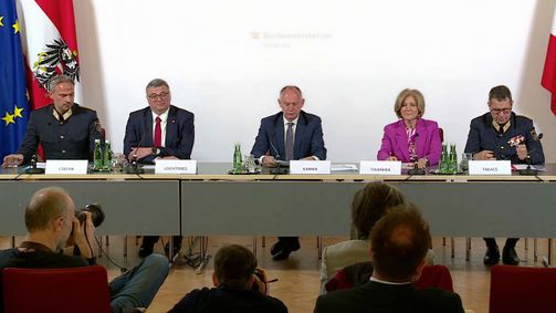 Live Spezial Live Spezial Folge 164: Pressekonferenz: Polizei zieht Bilanz zur ESC-Woche