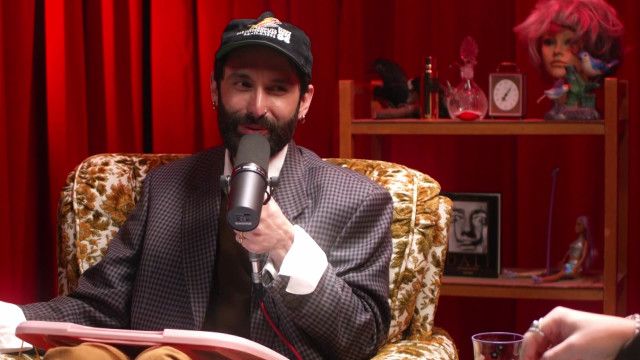 Bussi Bla Bla Folge 2: Jeder muss mal aufs Klo – und danach bist du berühmt