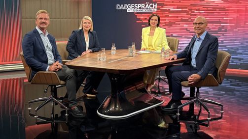 DAS GESPRÄCH mit Susanne Schnabl DAS GESPRÄCH mit Susanne Schnabl Folge 59: DAS GESPRÄCH mit Susanne Schnabl: Welt ohne Spielregeln - Regieren nur noch Deals und das Recht des Stärkeren?