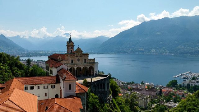 Das magische Maggiatal: Klare Bergseen und majestätische Gipfel