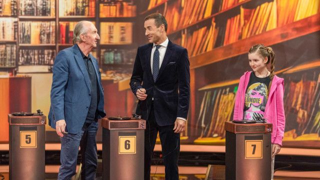 Klein gegen groß: Mike Krüger im Duell gegen Anna Georgia