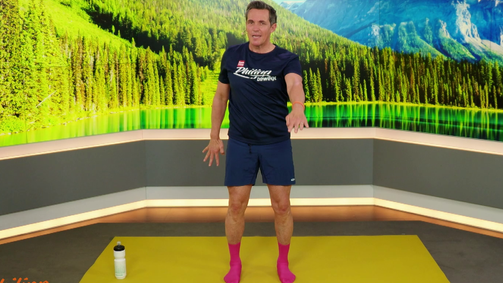 Philipp bewegt Philipp bewegt Folge 744: Philipps Übungsmix am Montag macht Körper und Kopf fit
