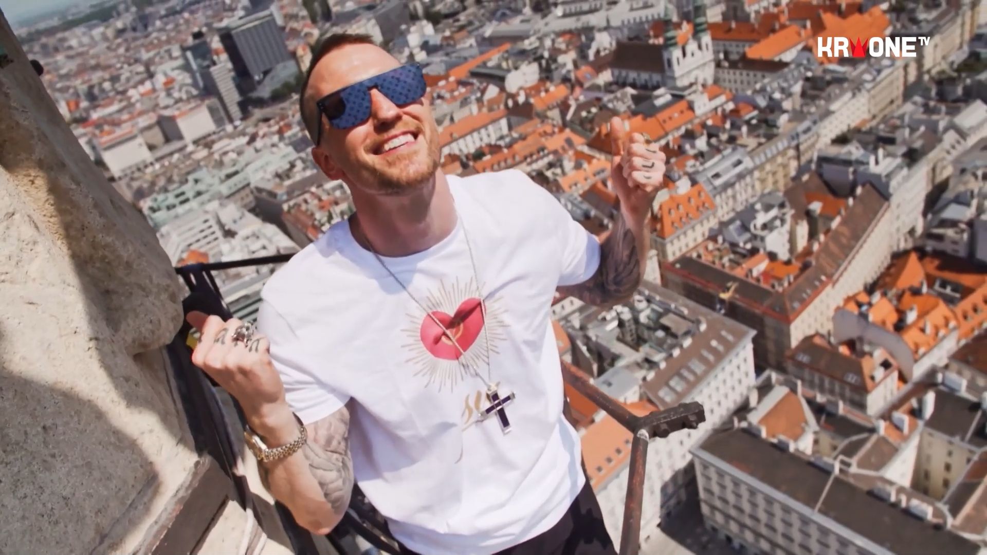 Jesus trifft Hip-Hop: Dieser Wiener Rapper hat eine besondere Mission