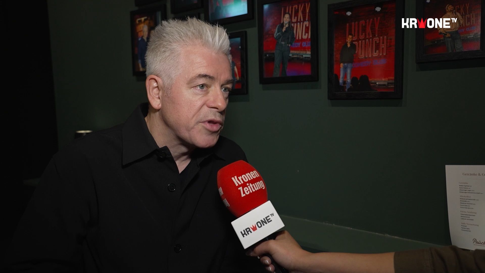 Heiße Outfits, Babyfreuden in Hollywood und Michael Mittermeier im Talk