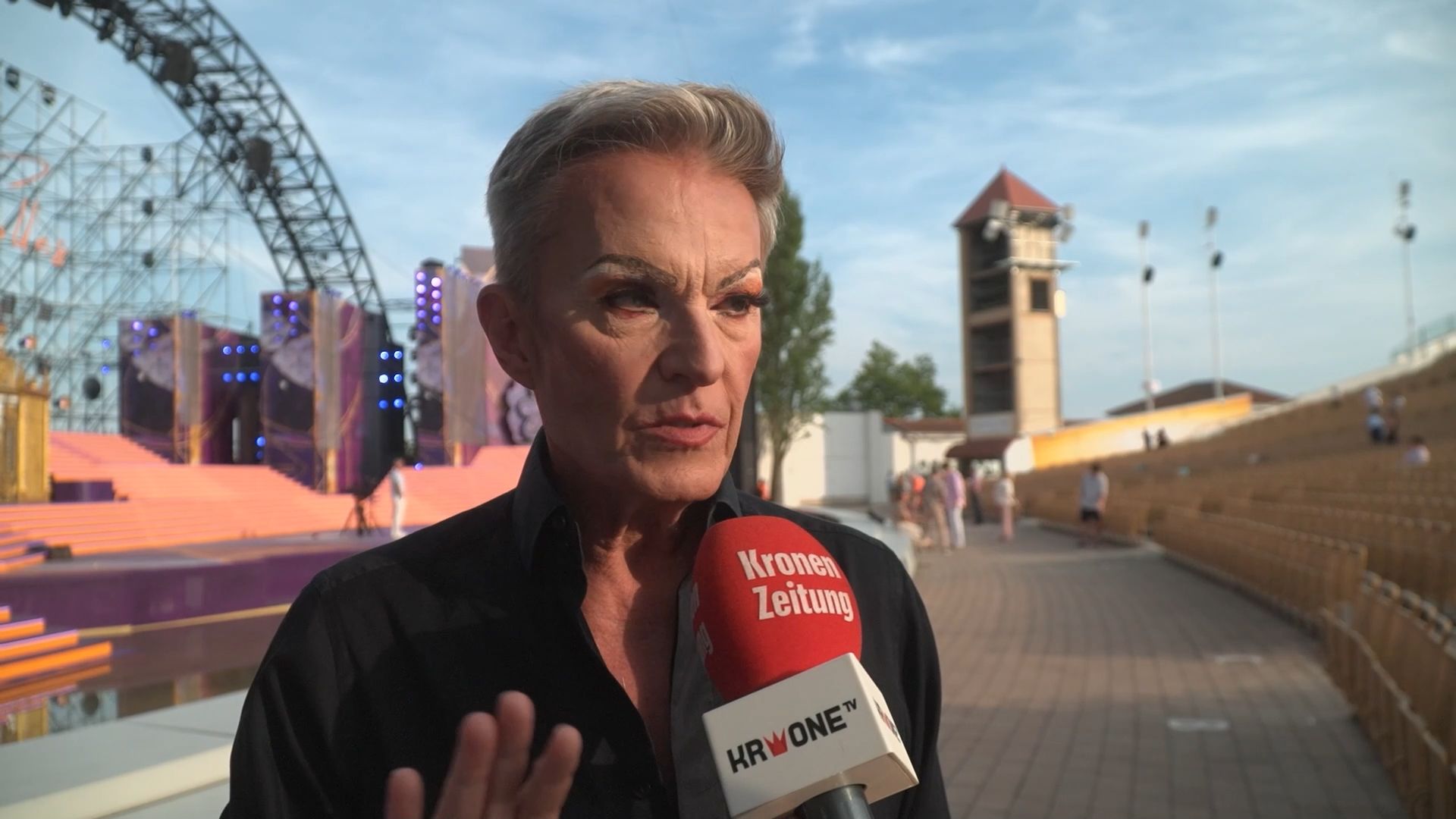 Festspiel-Glanz, VIP-Auflauf bei Starnacht und sexy Pics aus Hollywood
