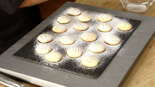 Letitcook, auch du kannst kochen Letitcook, auch du kannst kochen - Staffel 4 Folge 14: Schneeflocken - Plätzchen schnell & lecker