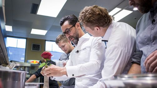 Die besten Köche der Welt - Zu Gast im Ikarus Die besten Köche der Welt - Zu Gast im Ikarus - Staffel 9 Folge 11: Quique Dacosta