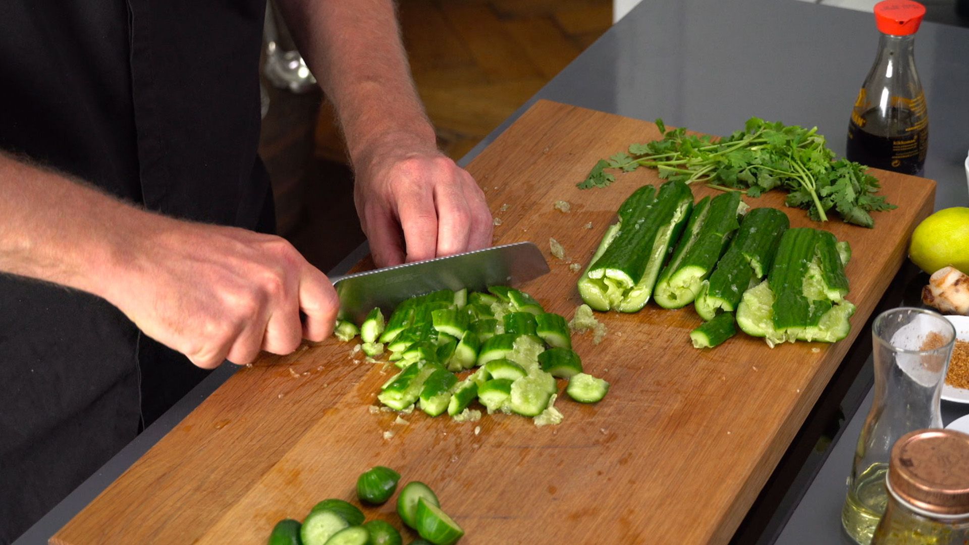 Gesmashter Gurkensalat