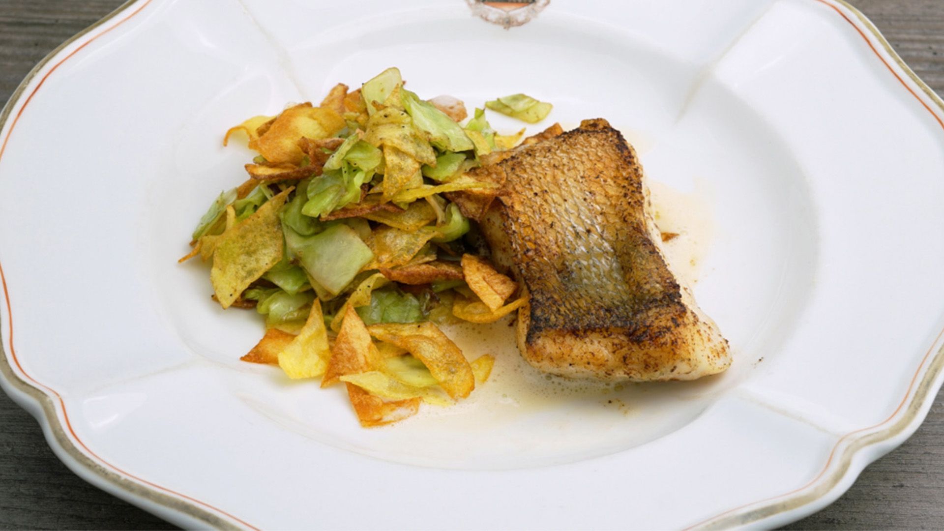 Erdäpfel-Krautfleckerl mit Zander