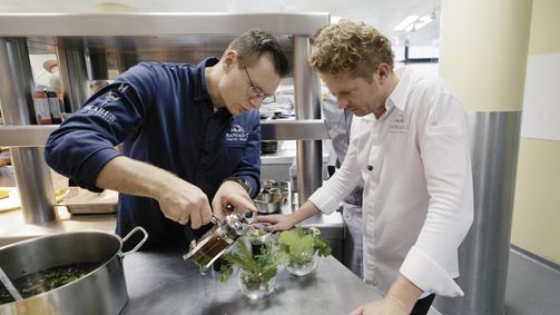 Die besten Köche der Welt - Zu Gast im Ikarus Die besten Köche der Welt - Zu Gast im Ikarus - Staffel 13 Folge 6: Das Ikarus-Team in Salzburg