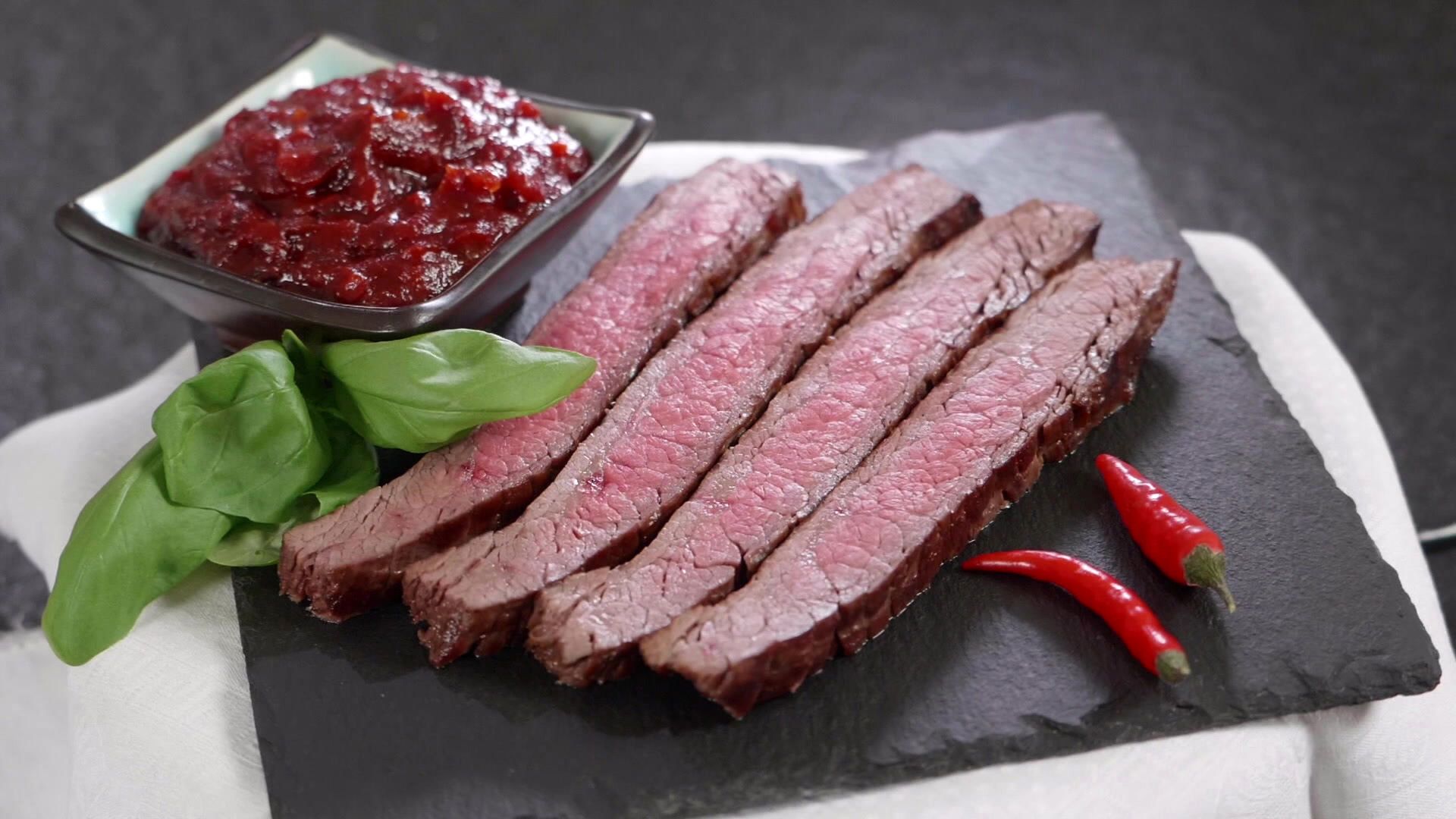 BBQ-Sauce mit Kräuterbitter